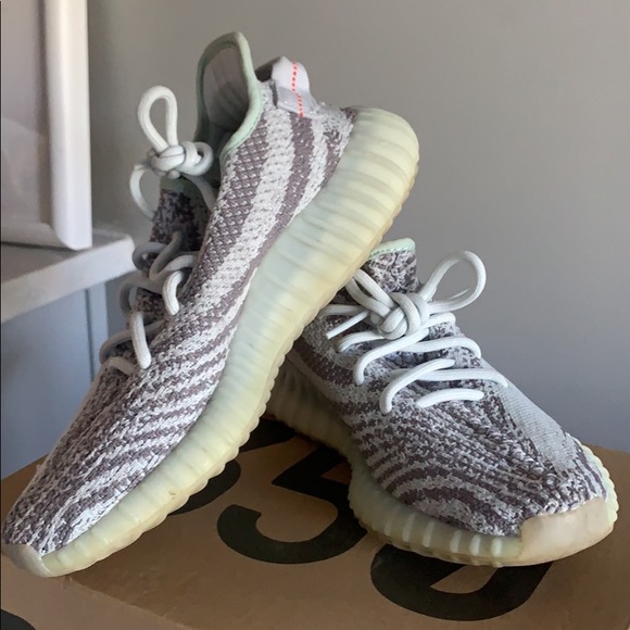 Yeezy boost 350 V2 - Picture 3 of 10